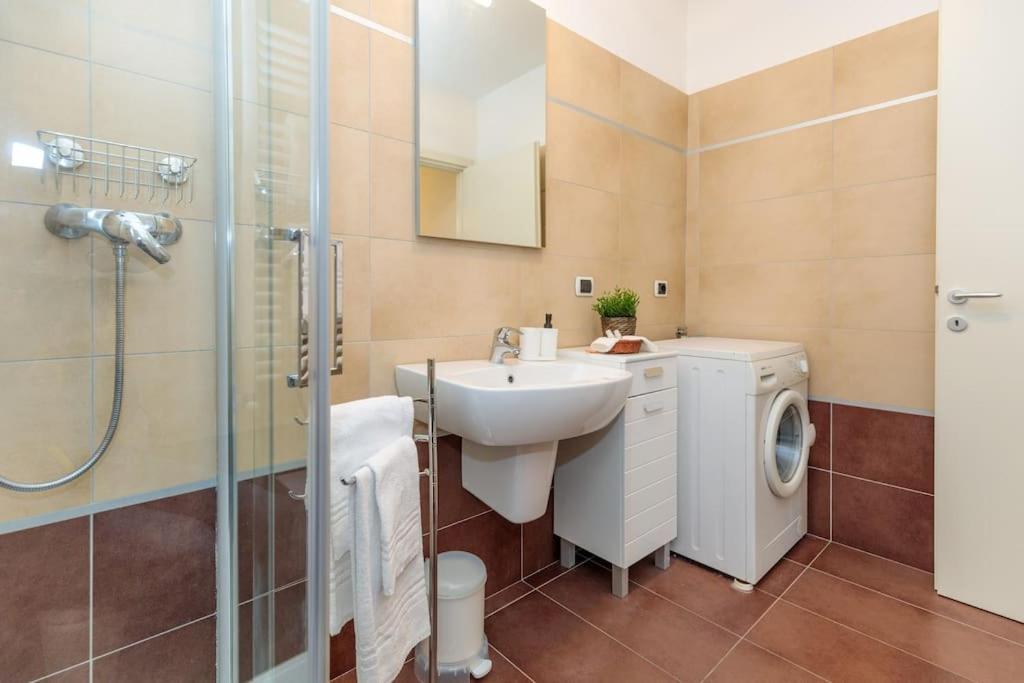10 Min From Venice Free Garage Lovely Flat Mestre Luaran gambar